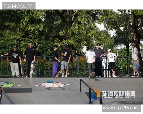 杭州滑板队与武汉滑板队赛后复盘分析比赛节奏与战术对决